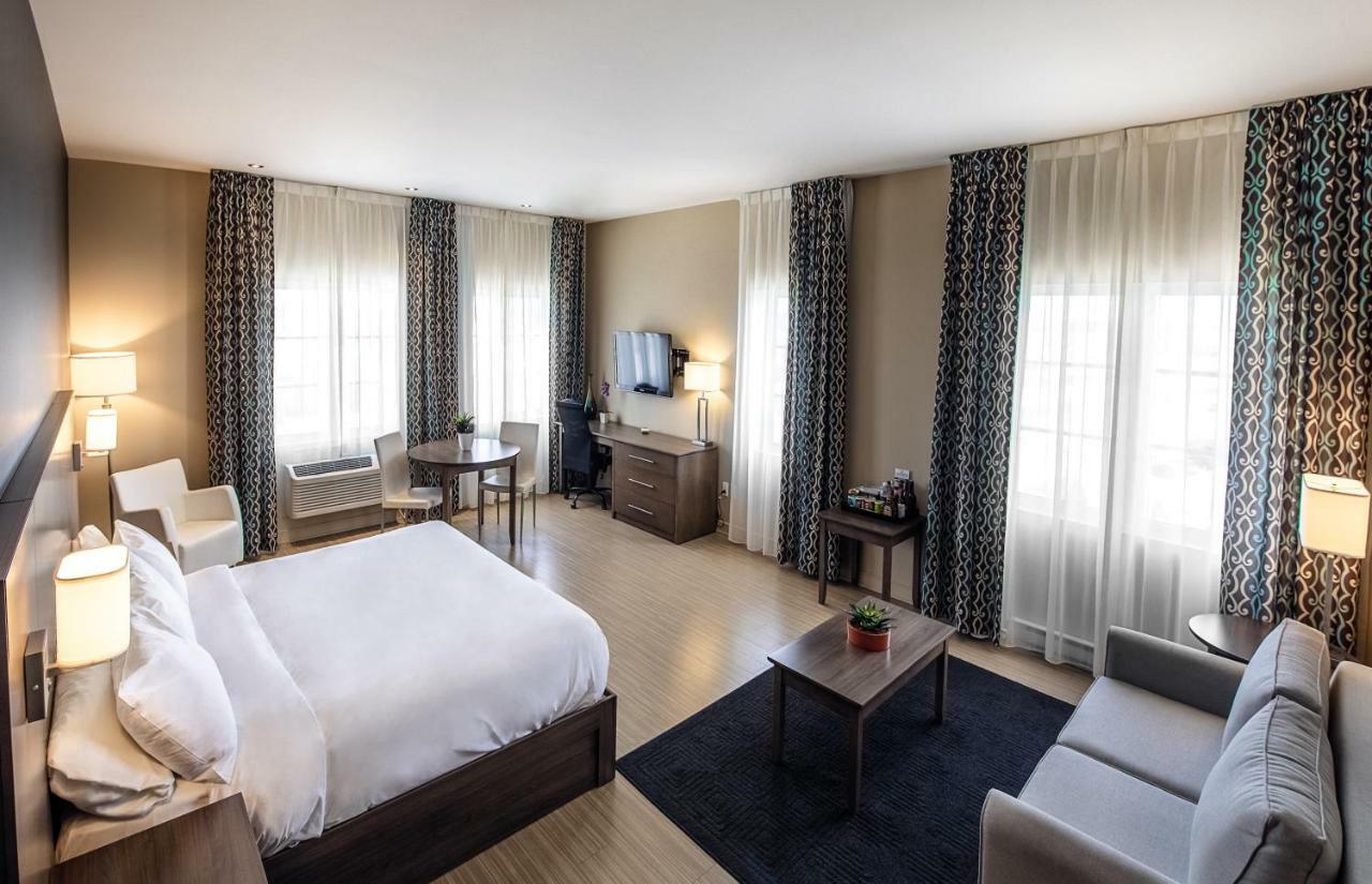 Imperia Hotel Et Suites Terrebonne Esterno foto